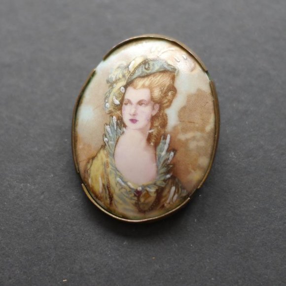 SOLD Antique  porcelain Brooch by Thomas Mott - Picture 2 of 6